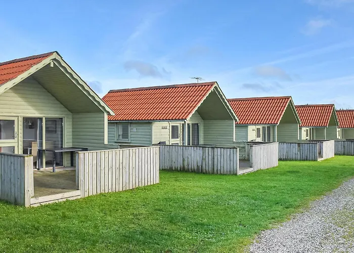 2 Bedroom Stunning In *